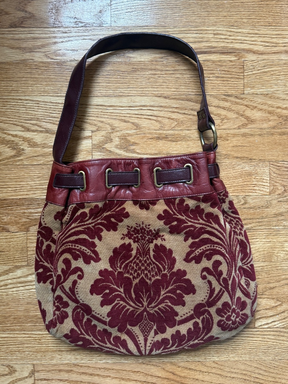 Carper Shoulder Bag
